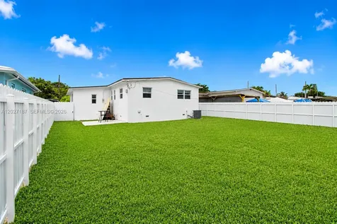 6748 SW 38th Street Miami FL 33155