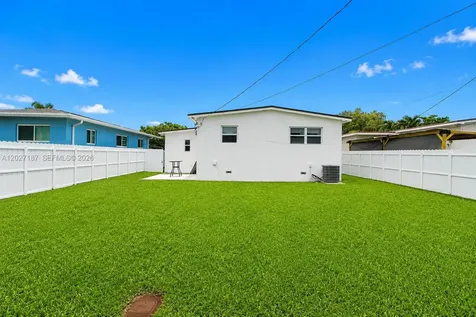 6748 SW 38th Street Miami FL 33155