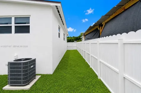 6748 SW 38th Street Miami FL 33155