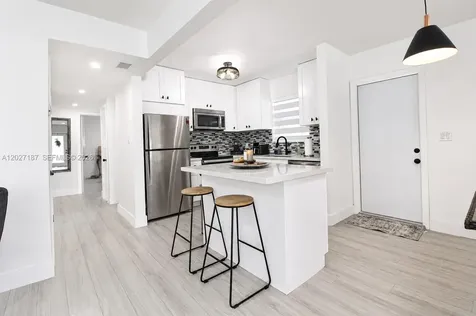 6748 SW 38th Street Miami FL 33155