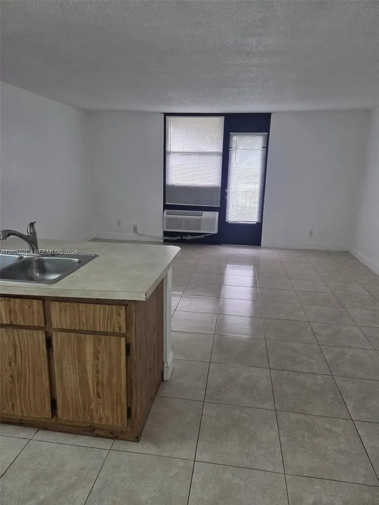 2771 Riverside Drive Coral Springs FL 33065