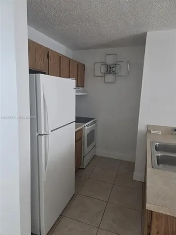 2771 Riverside Drive Coral Springs FL 33065