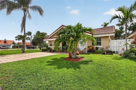 18847 NW 83rd Place Hialeah FL 33015