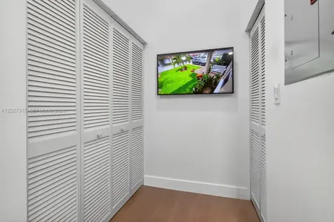 18847 NW 83rd Place Hialeah FL 33015