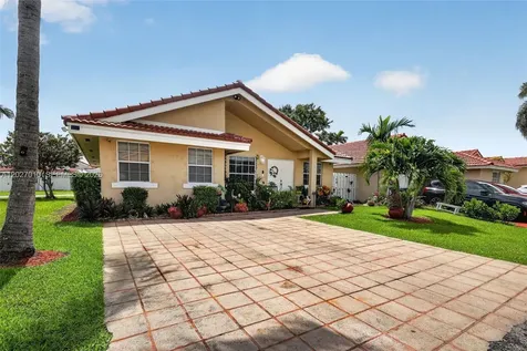 18847 NW 83rd Place Hialeah FL 33015