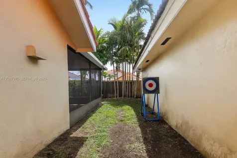 18847 NW 83rd Place Hialeah FL 33015