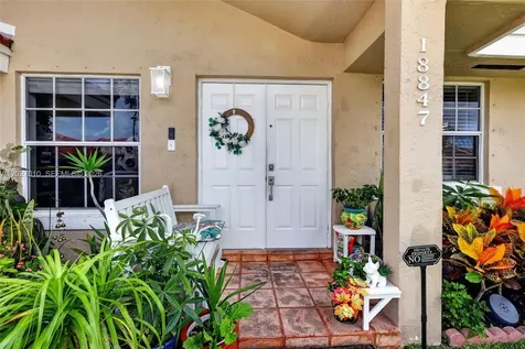 18847 NW 83rd Place Hialeah FL 33015