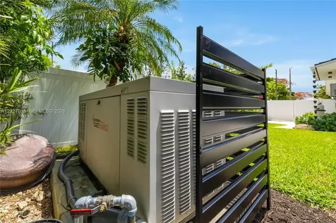 4730 SW 89th Avenue Miami FL 33165