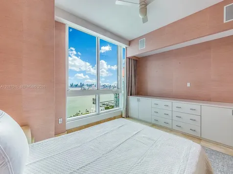 100 S Pointe Drive Miami Beach FL 33139
