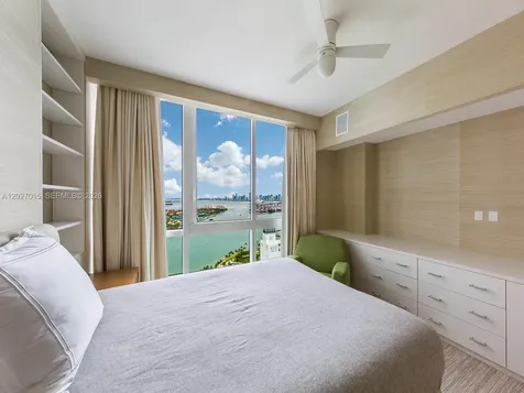 100 S Pointe Drive Miami Beach FL 33139
