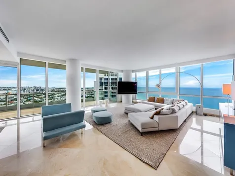 100 S Pointe Drive Miami Beach FL 33139