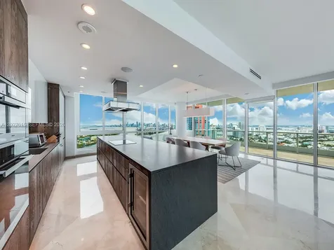 100 S Pointe Drive Miami Beach FL 33139