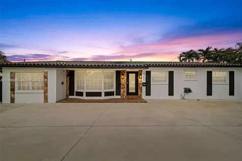 2761 SW 92nd Place Miami FL 33165