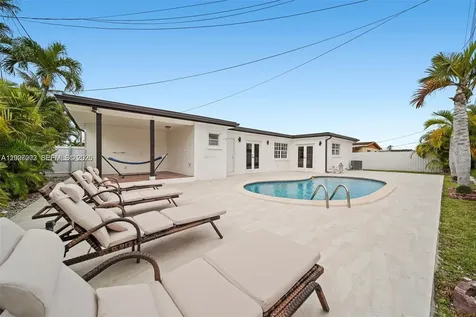 2761 SW 92nd Place Miami FL 33165