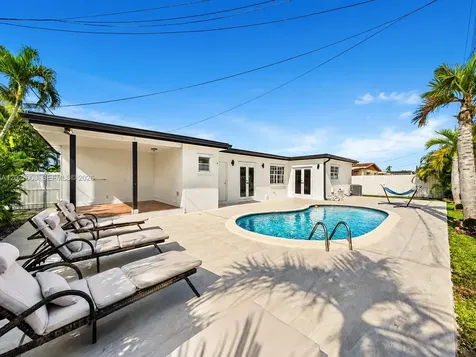 2761 SW 92nd Place Miami FL 33165