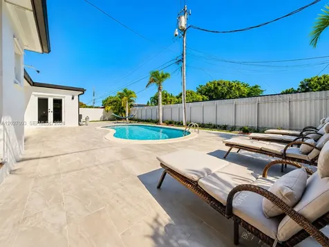 2761 SW 92nd Place Miami FL 33165