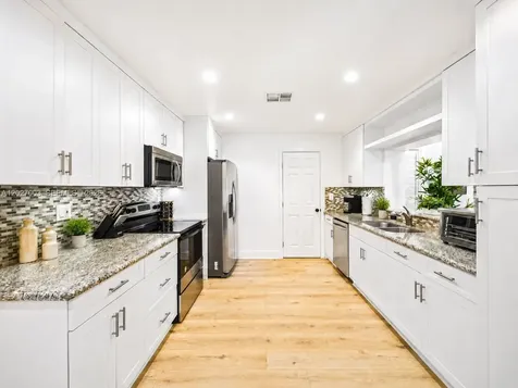 2761 SW 92nd Place Miami FL 33165