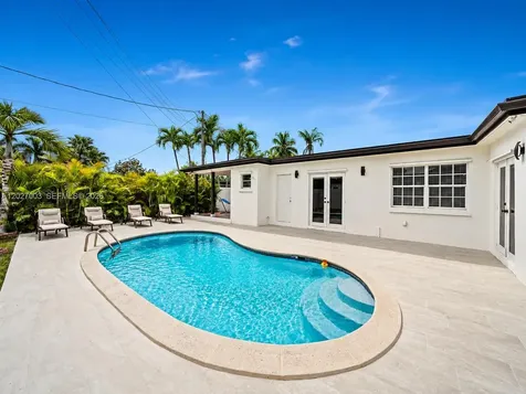 2761 SW 92nd Place Miami FL 33165