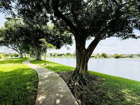 841 NW 98th Avenue Plantation FL 33324