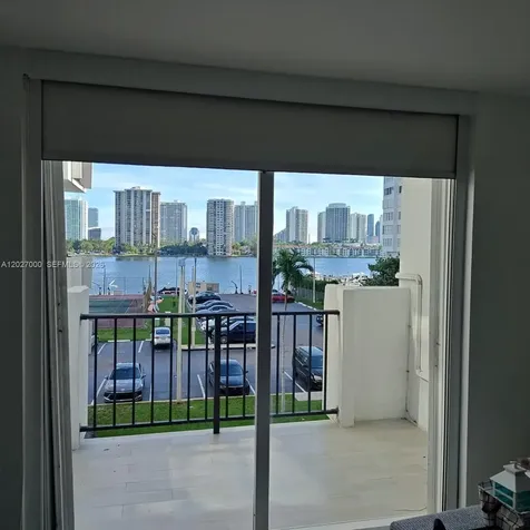 2750 NE 183rd Street Aventura FL 33160