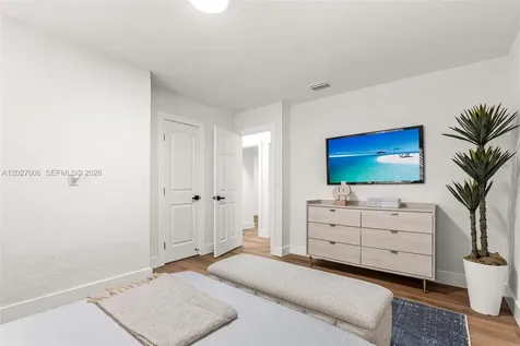1915 NW 86th Street Miami FL 33147
