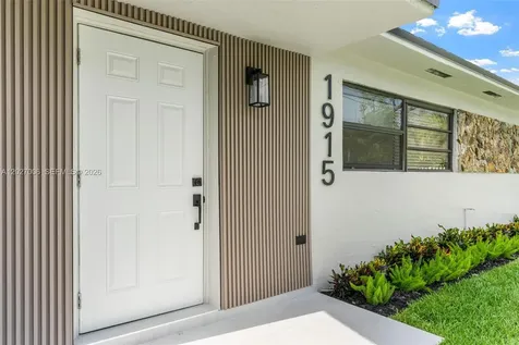 1915 NW 86th Street Miami FL 33147