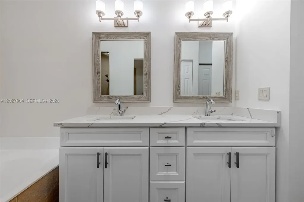5613 NW 125th Avenue Coral Springs FL 33076