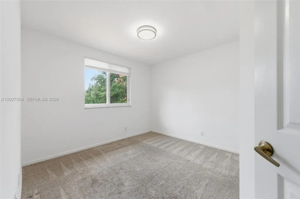 5613 NW 125th Avenue Coral Springs FL 33076