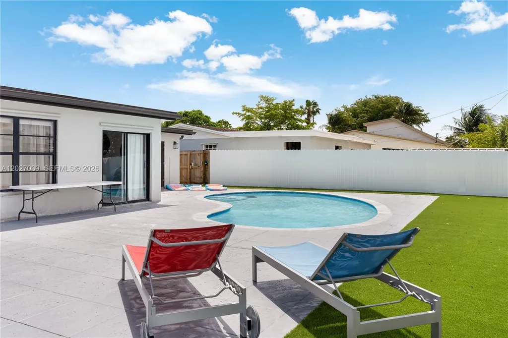 7051 Tyler Street Hollywood FL 33024