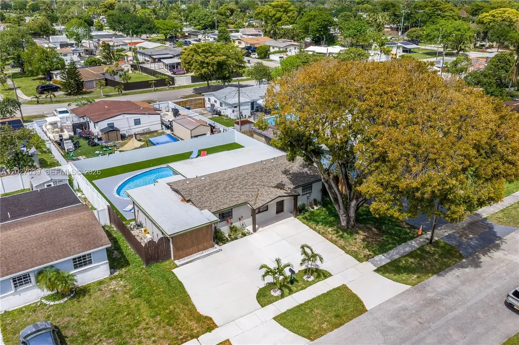 7051 Tyler Street Hollywood FL 33024