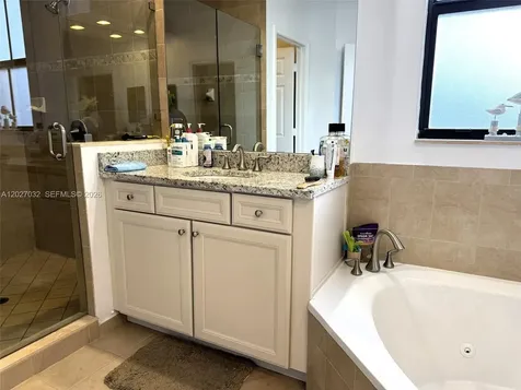 10060 NW 86th Terrace Doral FL 33178