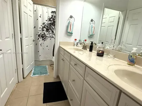 10060 NW 86th Terrace Doral FL 33178