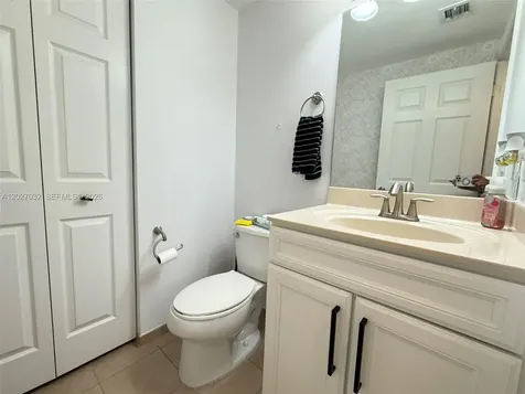 10060 NW 86th Terrace Doral FL 33178