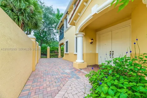 1695 Passion Vine Circle Weston FL 33326