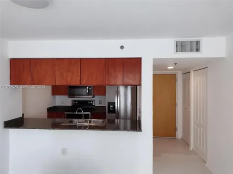 1200 Brickell Bay Drive Miami FL 33131