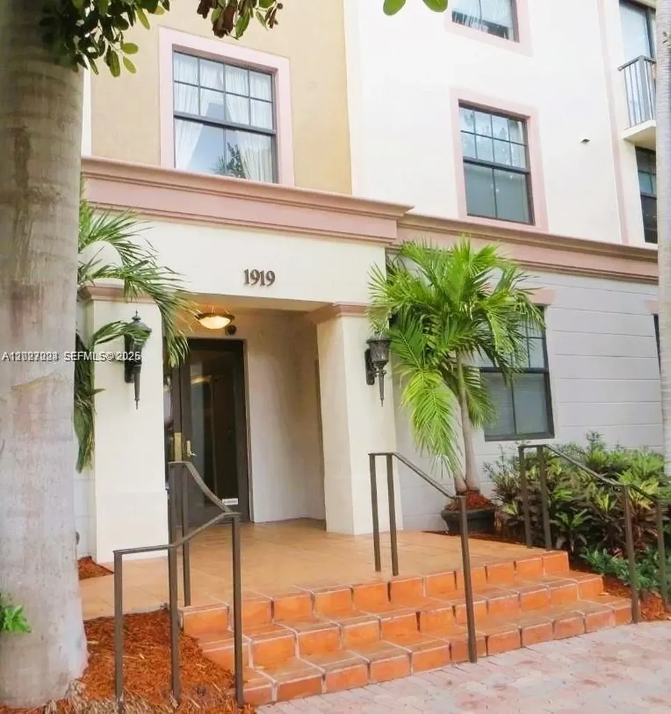 1919 Van Buren Street Hollywood FL 33020