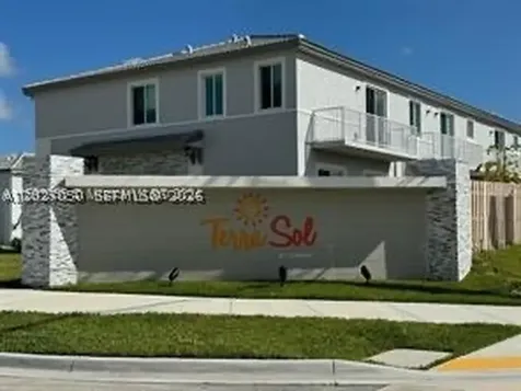 1371 SE 7th Terrace Homestead FL 33034