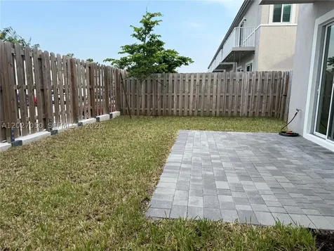 1371 SE 7th Terrace Homestead FL 33034