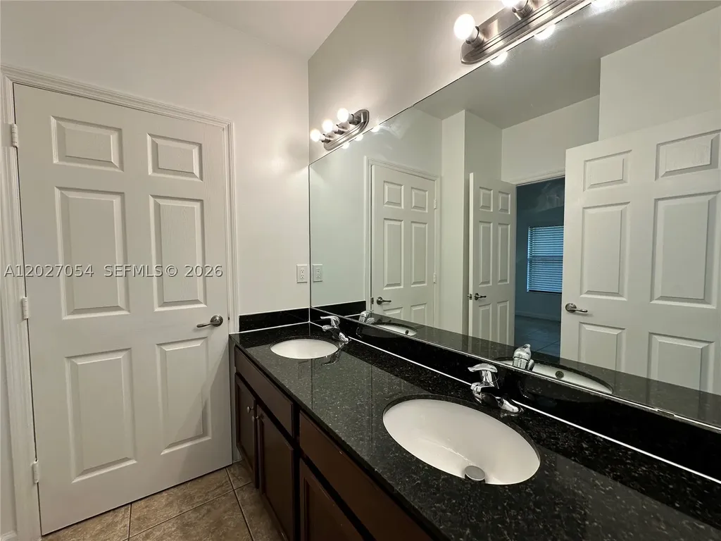 1035 NE 10th Avenue Fort Lauderdale FL 33304