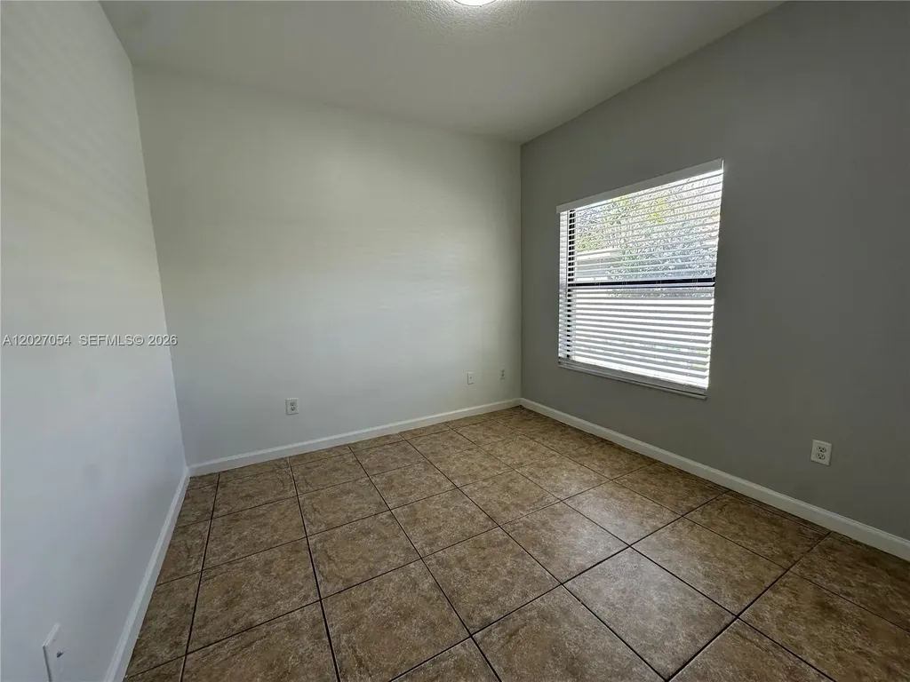 1035 NE 10th Avenue Fort Lauderdale FL 33304