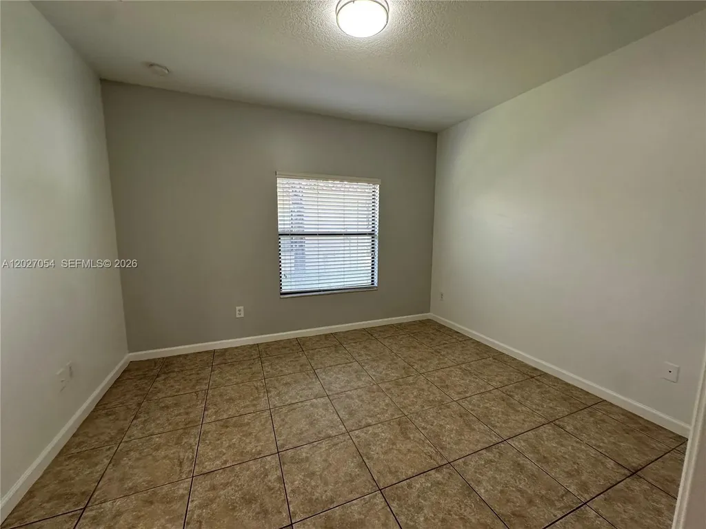 1035 NE 10th Avenue Fort Lauderdale FL 33304