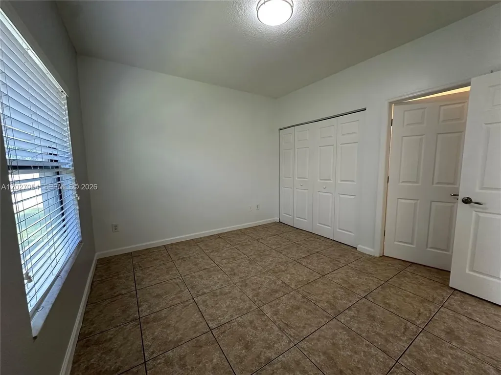 1035 NE 10th Avenue Fort Lauderdale FL 33304