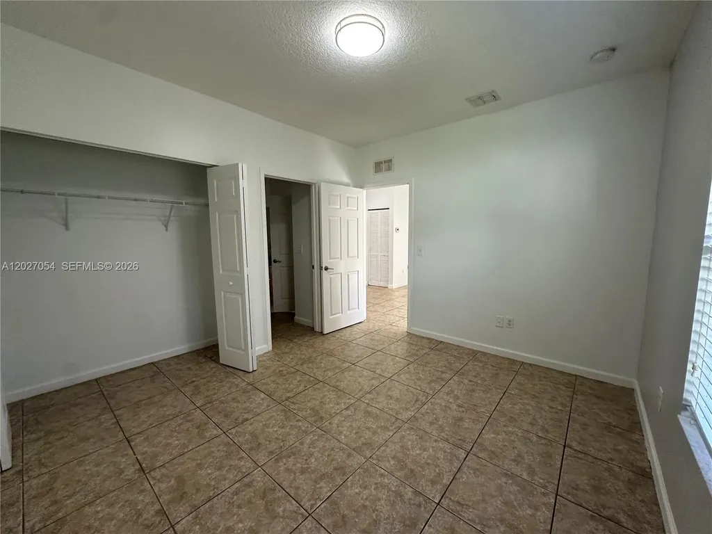 1035 NE 10th Avenue Fort Lauderdale FL 33304