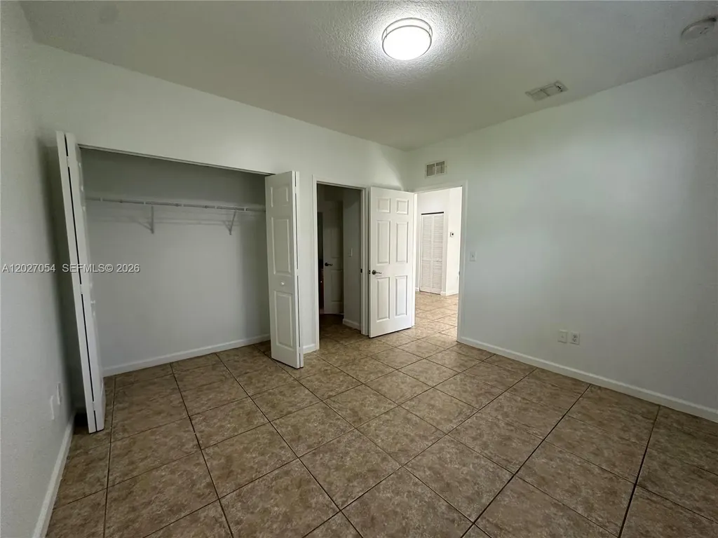 1035 NE 10th Avenue Fort Lauderdale FL 33304
