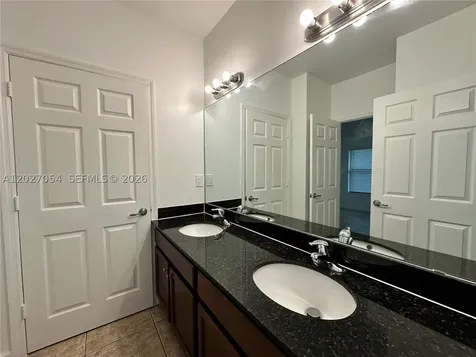 1035 NE 10th Avenue Fort Lauderdale FL 33304
