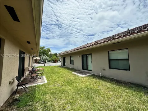 1035 NE 10th Avenue Fort Lauderdale FL 33304