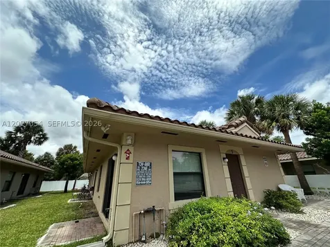 1035 NE 10th Avenue Fort Lauderdale FL 33304