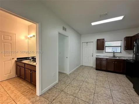 1035 NE 10th Avenue Fort Lauderdale FL 33304