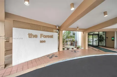 900 Saint Charles Place Pembroke Pines FL 33026