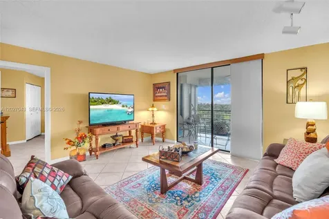 900 Saint Charles Place Pembroke Pines FL 33026